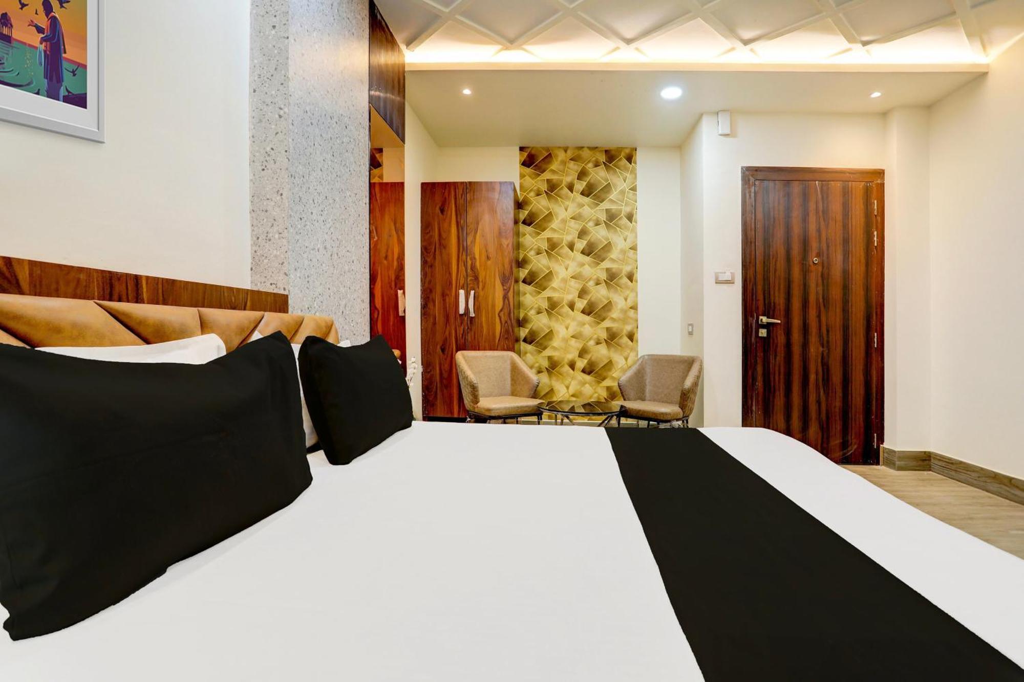 Hotel O Krishna Greens Kánpur Kültér fotó