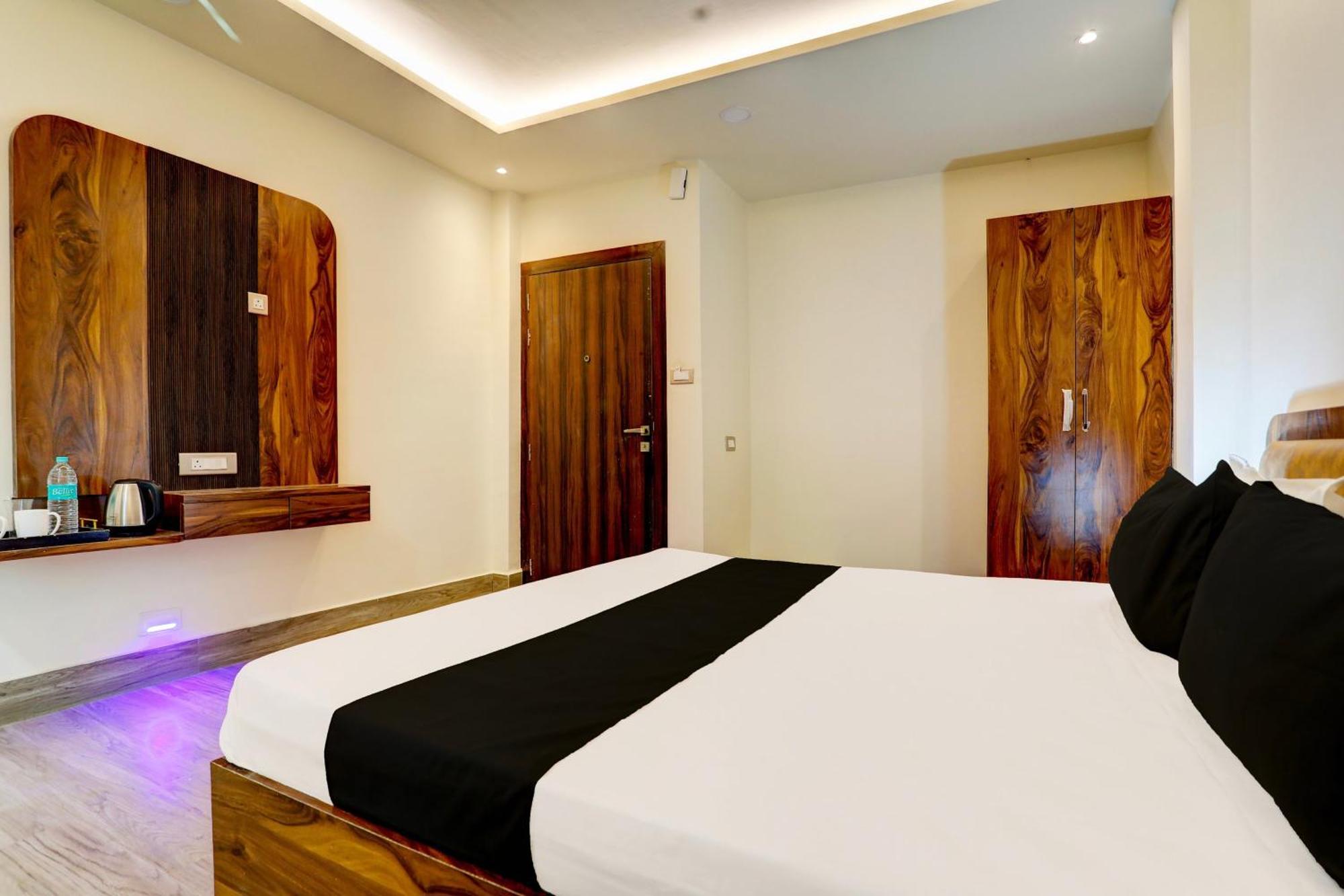 Hotel O Krishna Greens Kánpur Kültér fotó